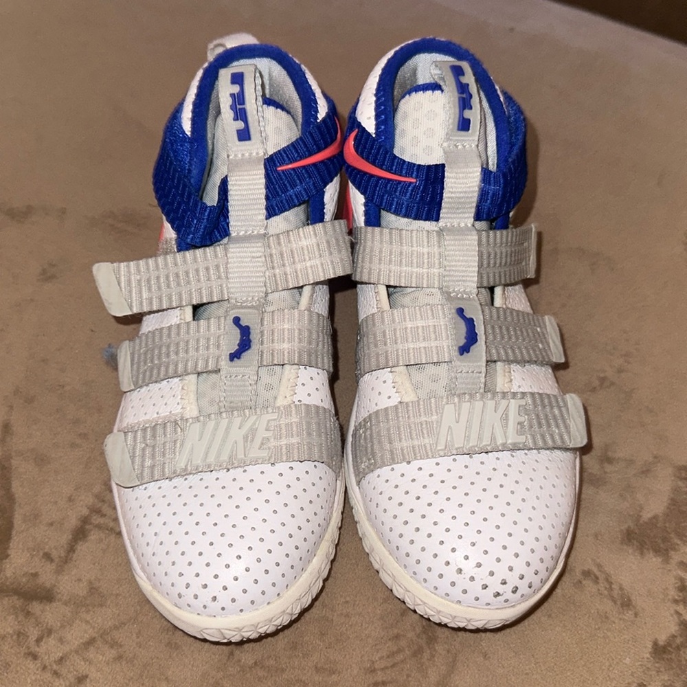 Never worn Nike lebron boys size 13c shoes